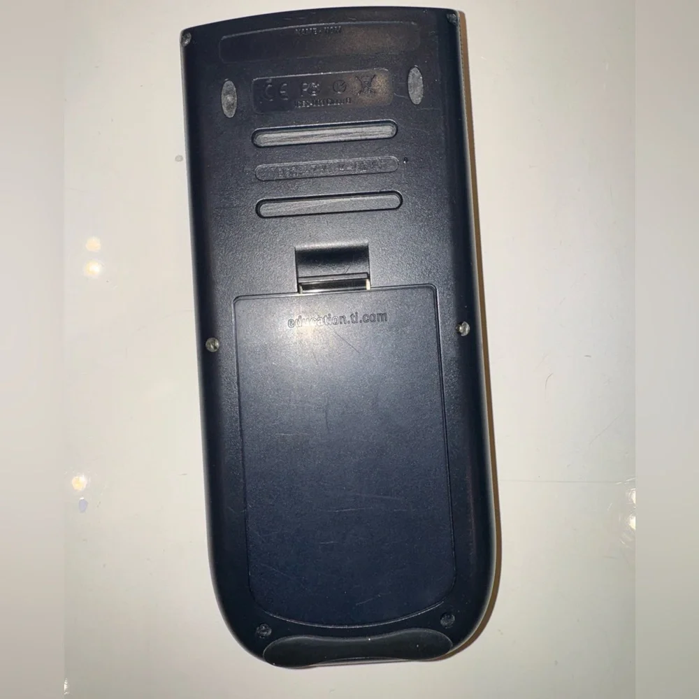 🛍️Texas Instruments TI-84 Plus Graphing Calculator - Black and Silver - Picture 4 of 13